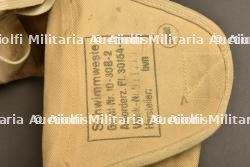 Schwimmweste Luftwaffe. luftwaffe schwimmweste. — photo 2