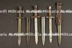 Autriche, trois baïonnettes M95 avec support portepee — miniature 2