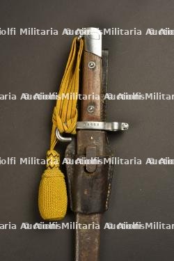 Autriche, trois baïonnettes M95 avec support portepee — miniature 7