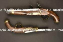 Reproduction de deux pistolets à silex
