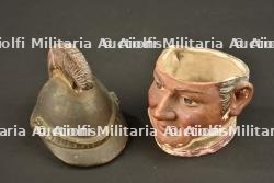 Pot couvert figurant un officier — photo 4