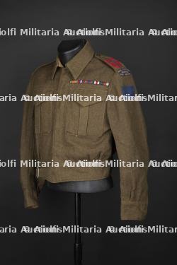 Battle Dress du Royal Canadian Hamilton Light Infantry. — miniature 4