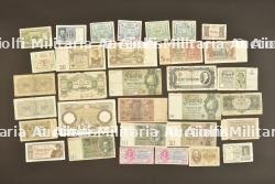 Billets de banque de divers nation pendant la seconde guerre mondiale.