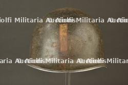 Casque à insigne.