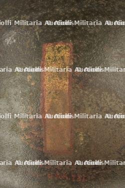 Casque à insigne. — miniature 2