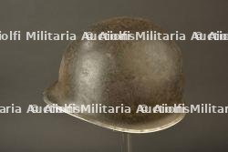 Casque à insigne. — miniature 9