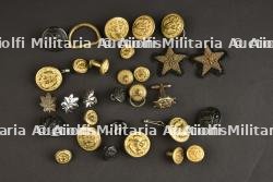 Ensemble de boutons et insignes USN.