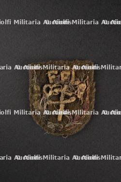 Ensemble d'insignes divers — photo 4
