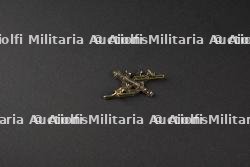 Ensemble d'insignes divers — photo 15