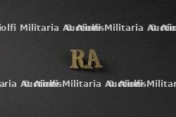 Ensemble d'insignes divers — photo 16