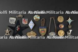 Ensemble d'insignes français — photo 1