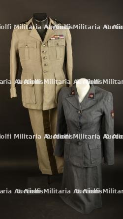 Ensemble d'uniformes français