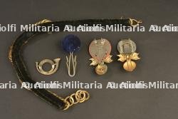 Lot de garnitures et attributs de coiffure — miniature 2