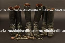 Ensemble de paires de bottes d'officier