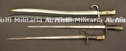 Lot de 3 baïonnettes ,une Chassepot modèle 1866 et deux Gras modèle 1874