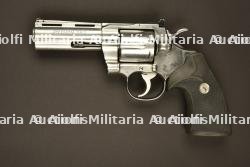 Revolver Python 357 utilisé par Gérard Depardieu dans le film 36 quai des orfèvres. Catégorie C9