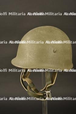 Casque des troupes aéroportées belge M71. Helmet of the Belgian airborne troops M71