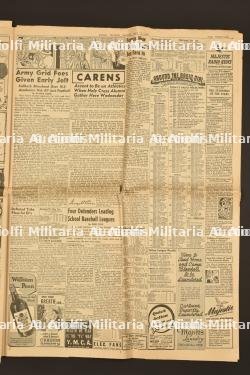 Journal Boston Traveler titrant la fin de la guerre en Europe. Boston Traveler newspaper with the end of the war in Europe — miniature 4