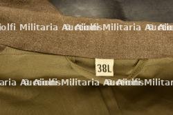 Ensemble de vareuses de sortie US. Set of US jackets — miniature 3