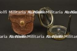 Boussole M2 US dans sa housse. M2 US compass in its case — photo 1