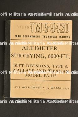 Compas d'altitude dans sa housse d'origine. Altitude compass in its original cover — miniature 7