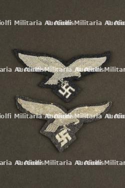 Aigles de poitrine d'officier de la Luftwaffe. Luftwaffe officer's chest eagles.