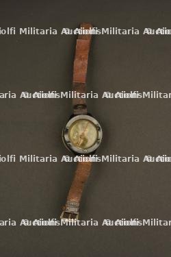 Boussole de poigné allemande. German grip compass.