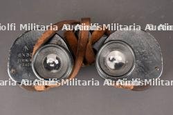 Jumelles britannique. British binoculars.