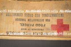Carton Canadian Red Cross. Canadian Red Cross cardboard box — miniature 4