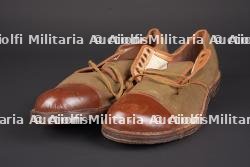 Chaussure tropicale canadienne. Canadian tropical shoes.