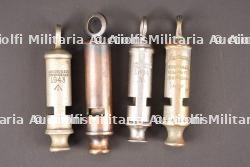 Sifflets britannique. British whistles. — photo 1
