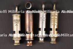 Sifflets britannique. British whistles. — photo 2
