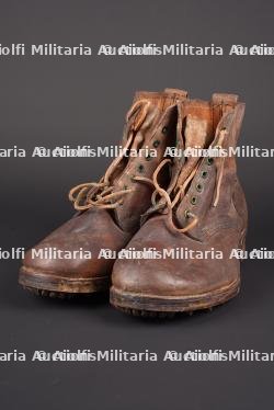 Brodequin de montagne britannique. British moutain boots. — photo 2