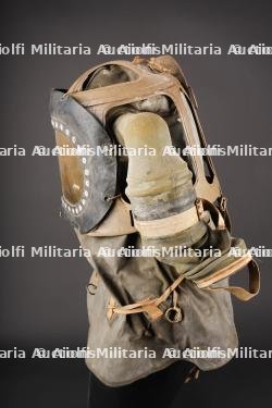 Masque anti-gaz pour bébé. Infant gas mask. — photo 2