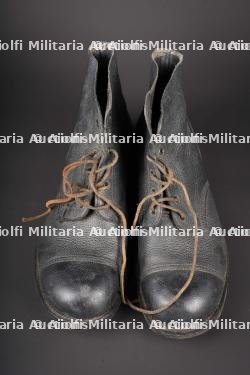 Brodequins britannique. British ankle boots. — miniature 2