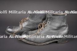 Brodequins britannique. British ankle boots. — miniature 3