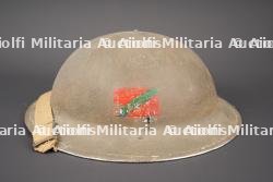Casque anglais à insigne. British insignia helmet. — photo 5