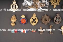 Cap badge britannique. British cap badge. — miniature 6