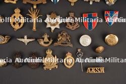 Cap badge britannique. British cap badge. — miniature 5