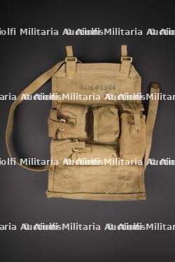 Trousse de nettoyage de fusil mitrailleur Bren. Bren light machine gun cleaning kit. — miniature 2