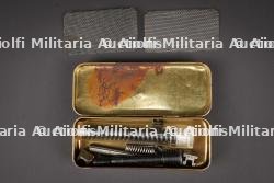 Trousse de nettoyage de fusil mitrailleur Bren. Bren light machine gun cleaning kit. — photo 6
