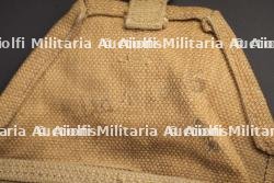 Housse d'accessoires de nettoyage pour fusil mitrailleur Bren. Bren light machine gun cleaning accessories pouch. — photo 3