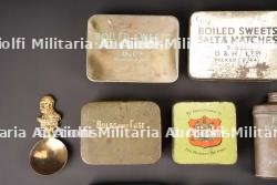 Accessoires britannique. British accessories group. — miniature 2