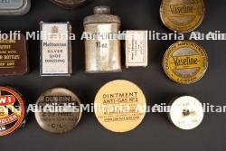 Accessoires britannique. British accessories group. — miniature 4