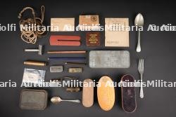 Accessoires britannique. British accessories group. — miniature 3