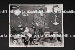 Photo de presse US. US press photograph.