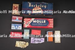 Accessoires de toilette US. US toiletry accessories.
