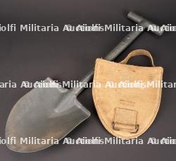 Pelle en T US. US Army T-handle shovel.