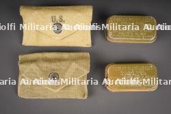 Pochettes et pansements US. US Army pouches and dressings.