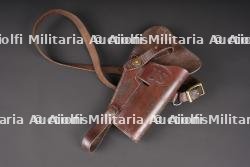 Holster de poitrine de Colt 45. Colt .45 shoulder holster.